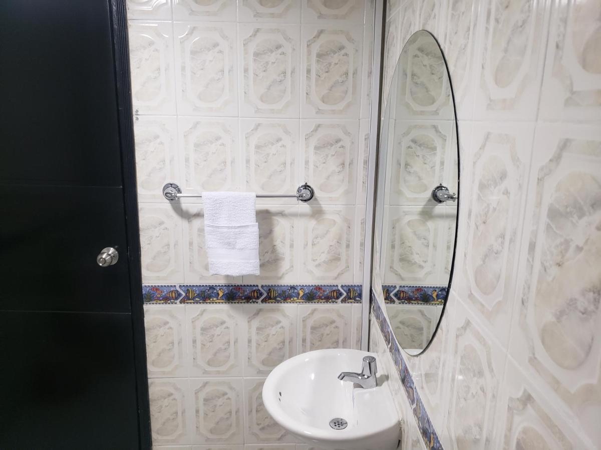 Aw Hotel American Travel Bogotá Dış mekan fotoğraf